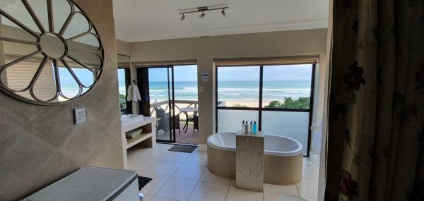 Deluxe Ocean Room