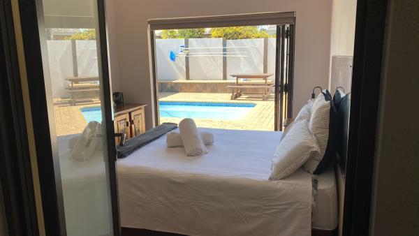 Room image 1