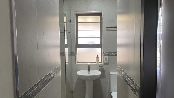 Room image 12