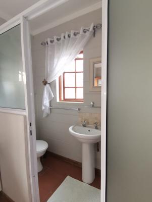 Room image 3