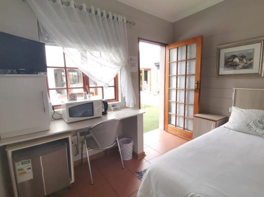 Room image 4