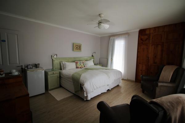Room image 17