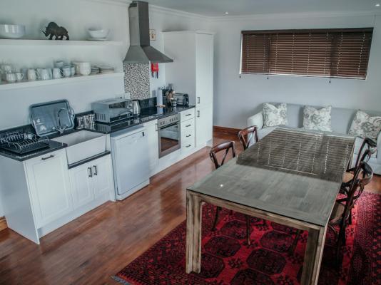Room image 4
