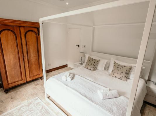 Room image 2