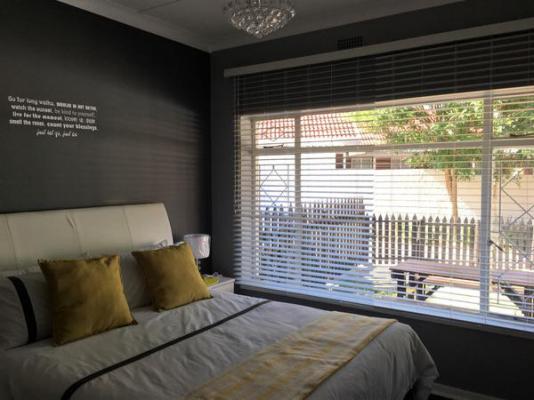 Room image 2