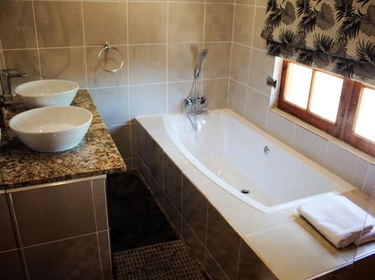Room image 16