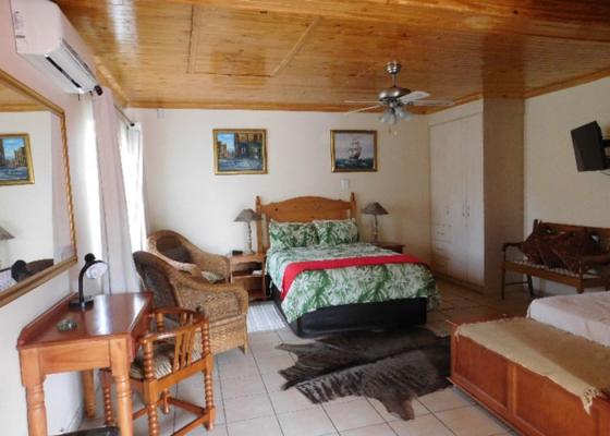 Room image 4