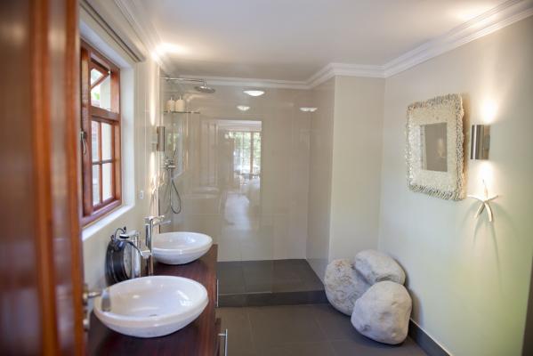 Room image 2