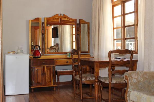 Room image 3