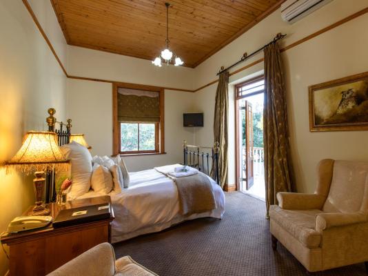 Room image 4