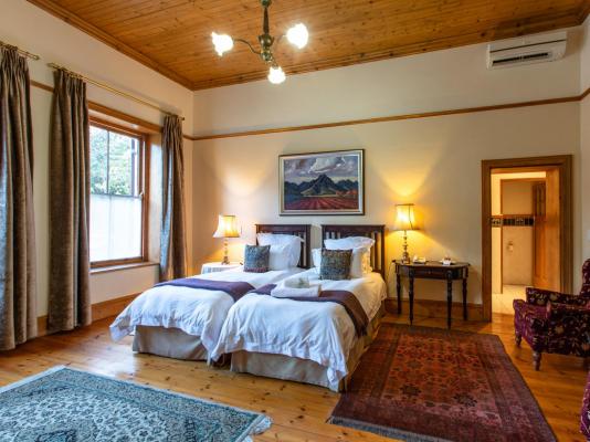 Room image 6