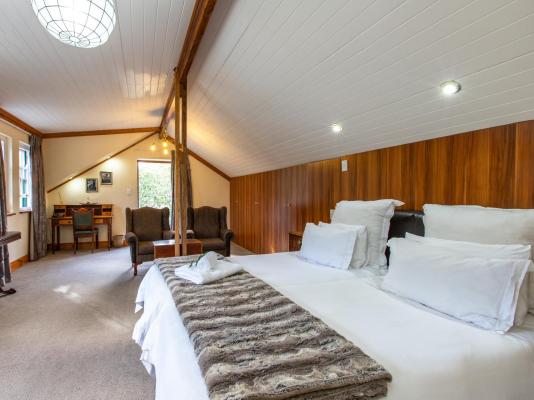 Room image 3