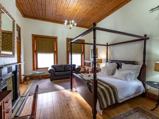Room image 4
