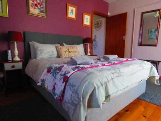 Room image 1