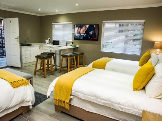 Room image 4