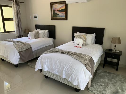 Room image 3
