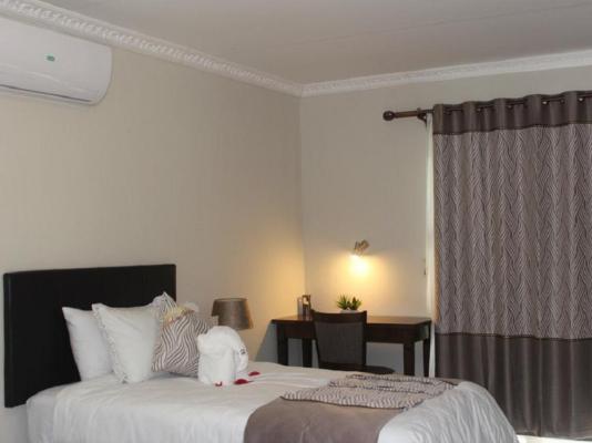 Room image 6
