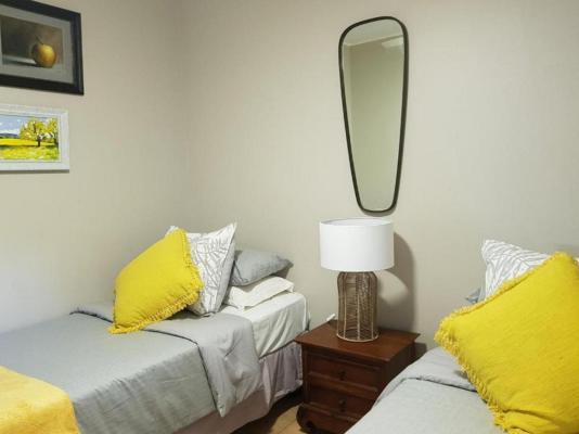 Room image 1