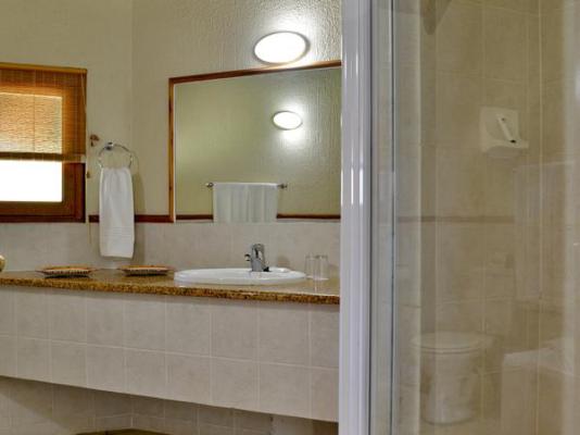 Room image 4