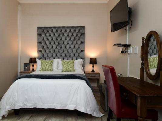 Room image 1