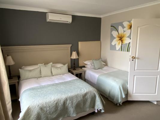 Room image 5
