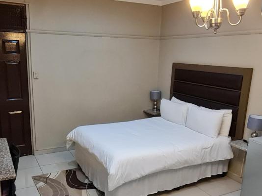 Room image 1