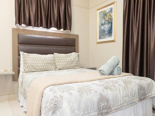 Room image 3