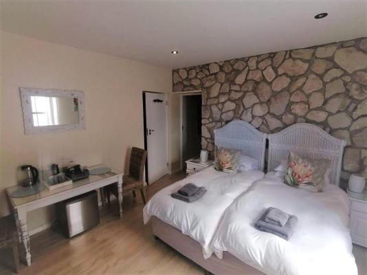 Room image 2