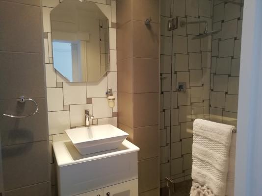 Room image 1