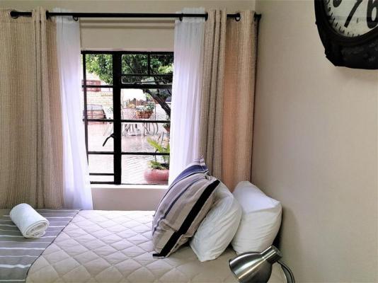 Room image 4