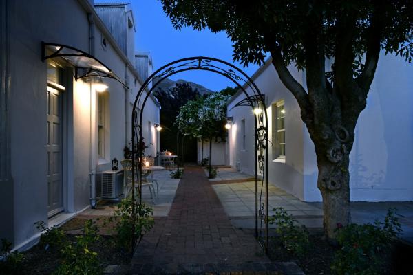 Les Chambre Guest House - 150545