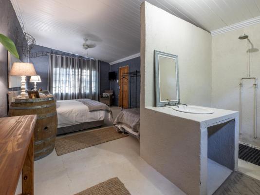 Room image 2