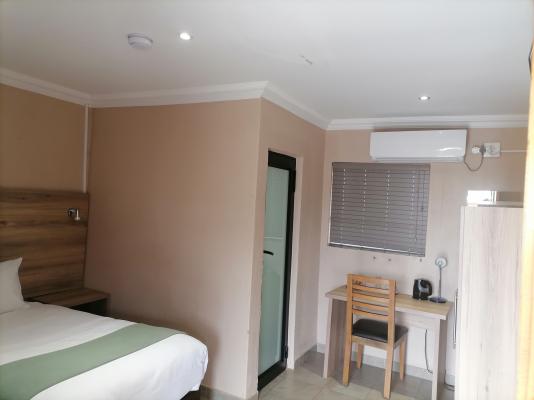 Room image 1