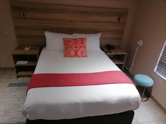 Room image 8