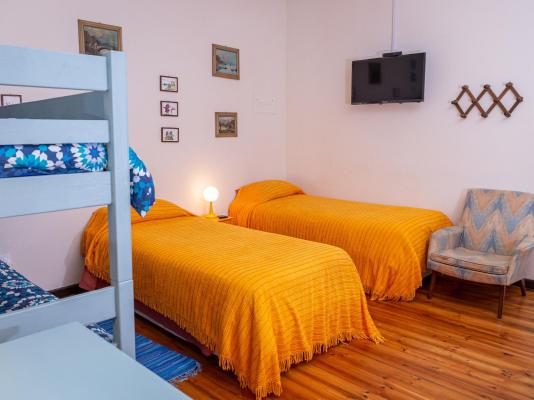 Room image 4