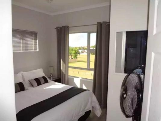 Room image 3