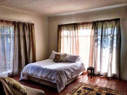 Room image 5