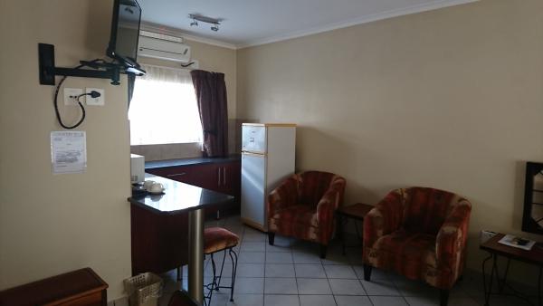 Room image 3