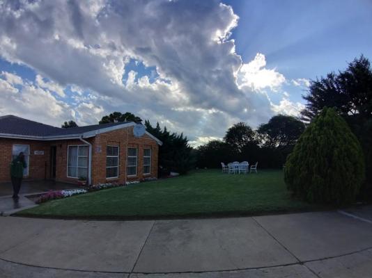 Khol Newman Bed & Breakfast - 151756