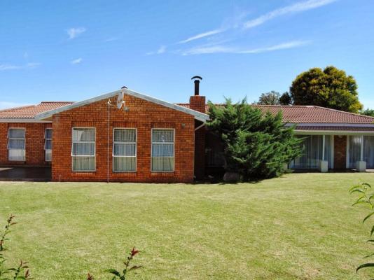 Khol Newman Bed & Breakfast - 151757
