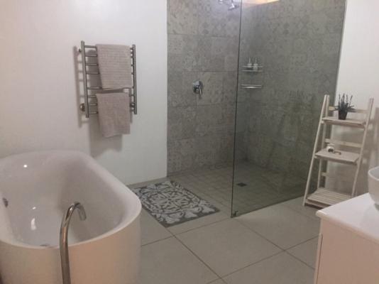 Room image 2