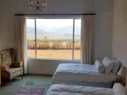 Room image 3