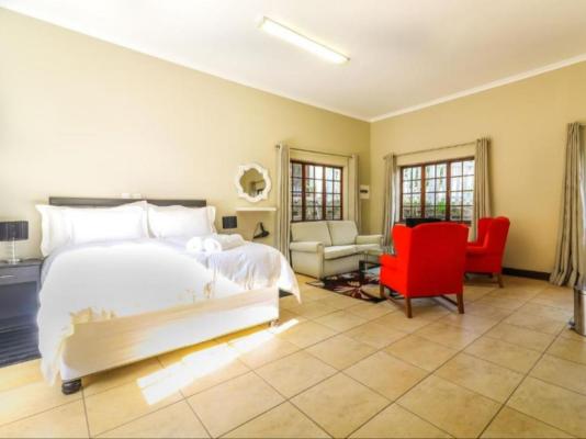 Room image 8