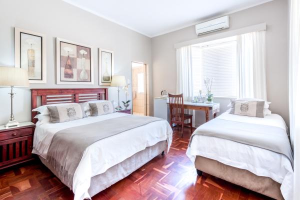 Room image 18