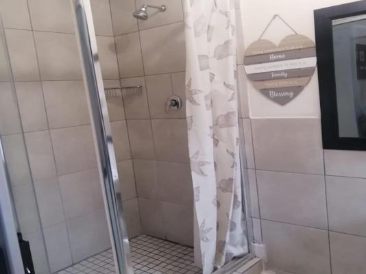 Room image 1