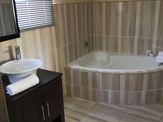Room image 2