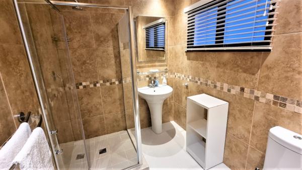 Room image 28