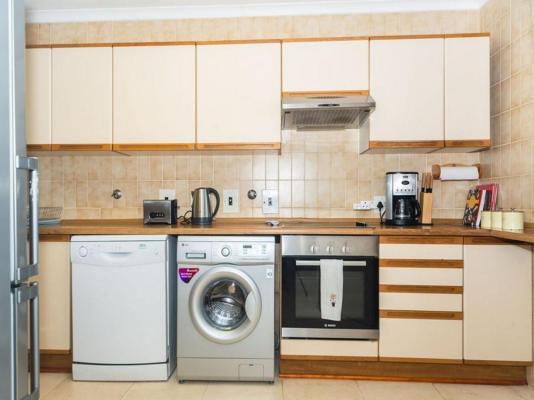 Room image 8