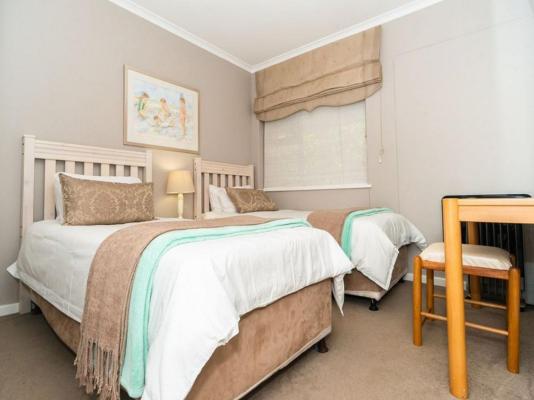 Room image 13