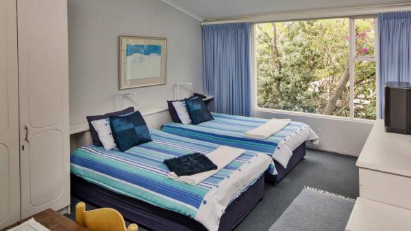 Room image 1